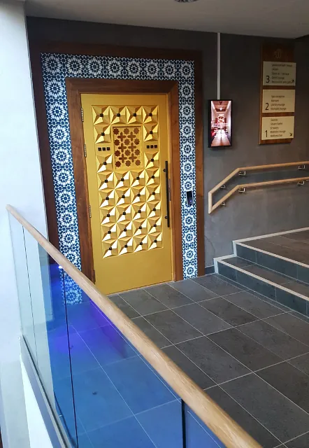 Håndløper, Trapper, Dører